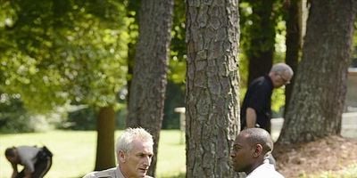 Poster der Serie Us Against the World