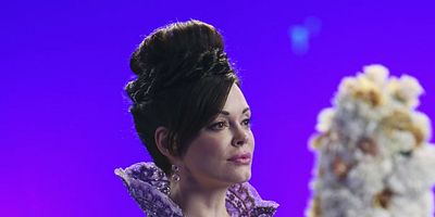 Poster der Serie Bleeding Through