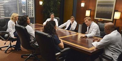 Poster der Serie We Are Never Getting Back Together