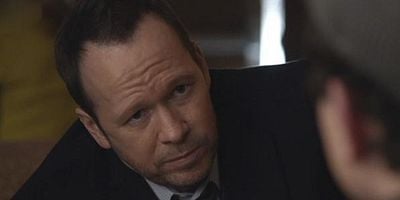 Poster der Serie Secret Arrangements