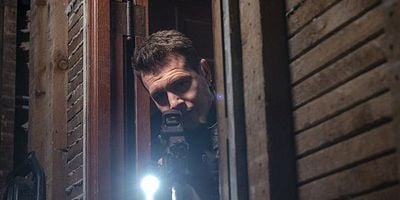 Poster der Serie They'll Have to Go Through Me