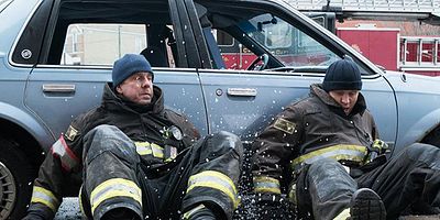 Poster der Serie Unter Feuer