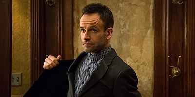 Poster der Serie Under My Skin