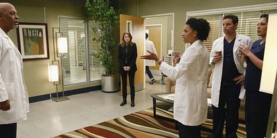 Poster der Serie She's Leaving Home