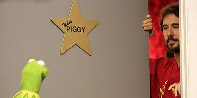 Poster der Serie Hostile Makeover