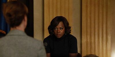 Poster der Serie She's Dying