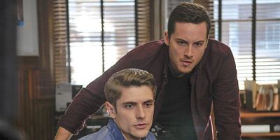 Poster der Serie A Dead Kid, a Notebook and a Lot of Maybes