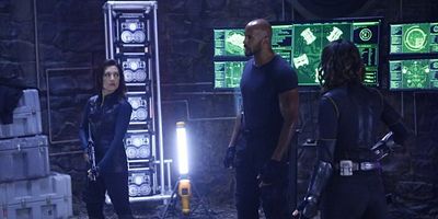 Poster der Serie Maveth