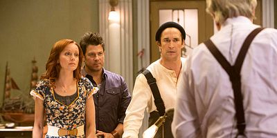 Poster der Serie And the Apple of Discord