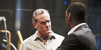 Poster der Serie Hologramm