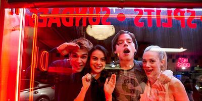 Poster der Serie Chapter One: The River's Edge