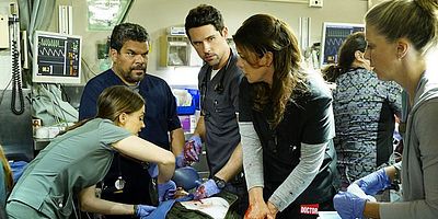 Poster der Serie What Lies Beneath