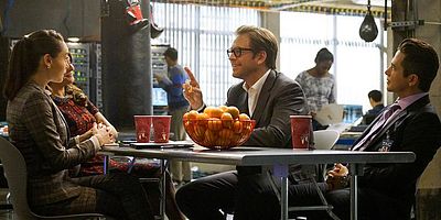 Poster der Serie Zu perfekt