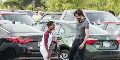 Poster der Serie We Pretend We're Stuck