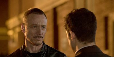 Poster der Serie Primer Contact