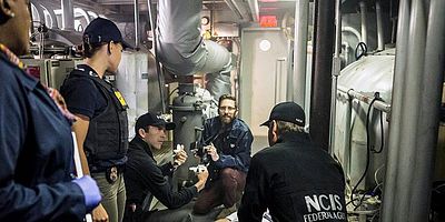 Poster der Serie Follow the Money