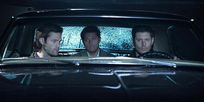 Poster der Serie Stuck in the Middle (With You)