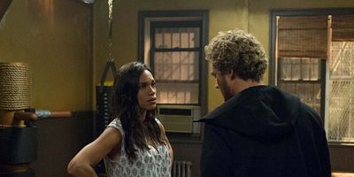 Poster der Serie Under Leaf Pluck Lotus