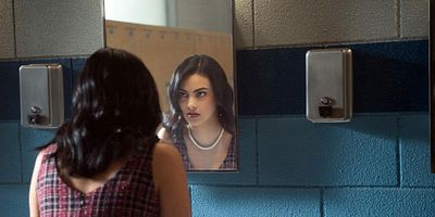 Poster der Serie Chapter Nine: La Grande Illusion