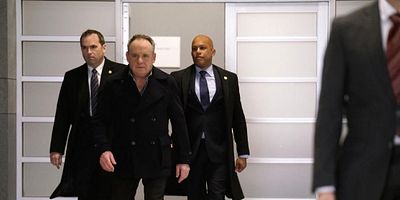 Poster der Serie Not So Grand Jury