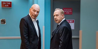 Poster der Serie A Cell Doesn't Have to Be a Closet