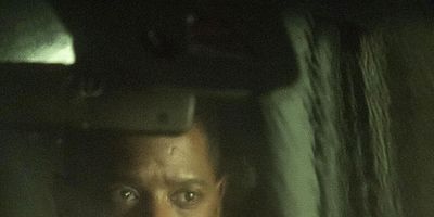 Poster der Serie RESISTANCE