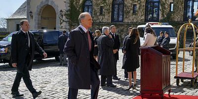 Poster der Serie Revelation