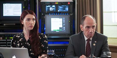 Poster der Serie No Knock, No Doorbell