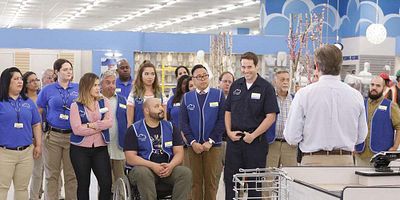 Poster der Serie Wiedereröffnung