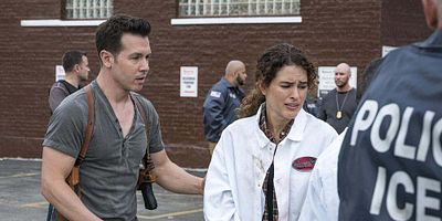 Poster der Serie The Thing About Heroes