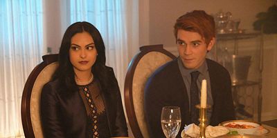 Poster der Serie Chapter Sixteen: The Watcher in the Woods