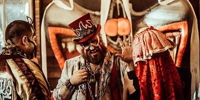 Poster der Serie Warren's Wedding