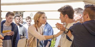 Poster der Serie Fifteen