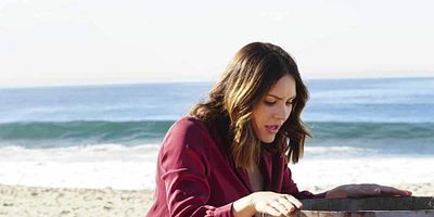 Poster der Serie Wave Goodbye