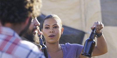 Poster der Serie Der Mann im Hintergrund