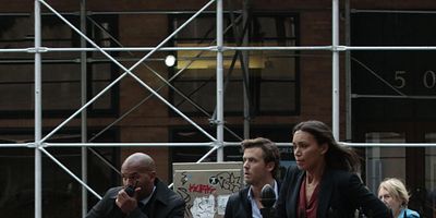 Poster der Serie Forced Perspective