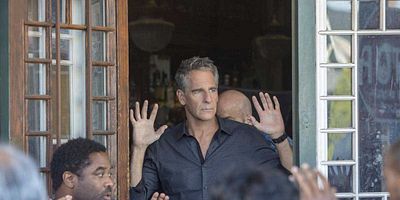 Poster der Serie Powder Keg