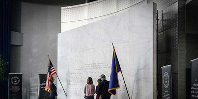 Poster der Serie Phase Two