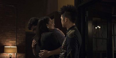 Poster der Serie What Lies Beneath