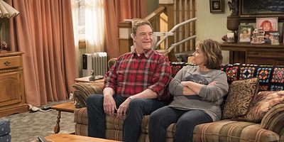 Poster der Serie No Country for Old Women