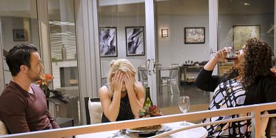 Poster der Serie Young & Third Wheel