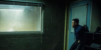 Poster der Serie Through the Fog