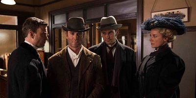 Poster der Serie Up from Ashes