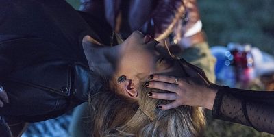 Poster der Serie …Stiff as a Board