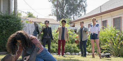 Poster der Serie Rock Bottom