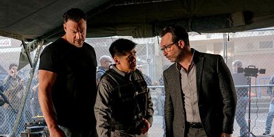 Poster der Serie Licht in der Dunkelheit