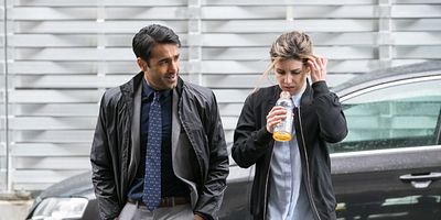 Poster der Serie The Past is Never Dead