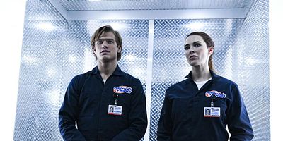 Poster der Serie Fence + Suitcase + Americium-241