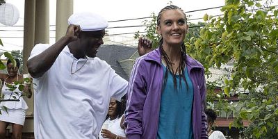 Poster der Serie Smile More If Lying Fails