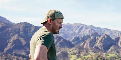 Poster der Serie Explosion im Paradies